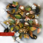 Plafoniera a 4 luci Uva e Fiori di Pesco in ferro battuto decorato a mano. Tempera e oro.