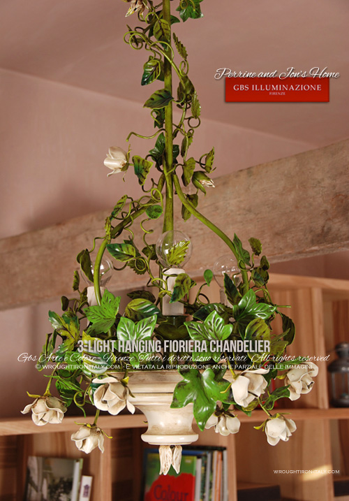 3-light Hanging Chandelier, Fioriera collection, with roses and white rosebuds. Support with climbing roses and green ivy