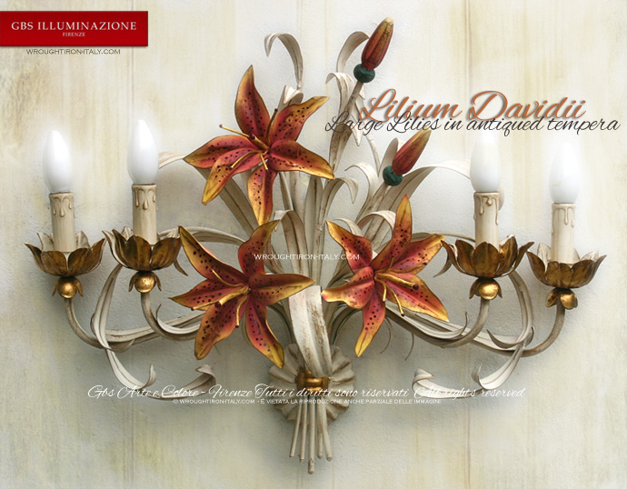 Lilium Davidii, 4-light sconce in wrought iron. Made in Italy, by GBS Firenze. Romantic White Wall Light