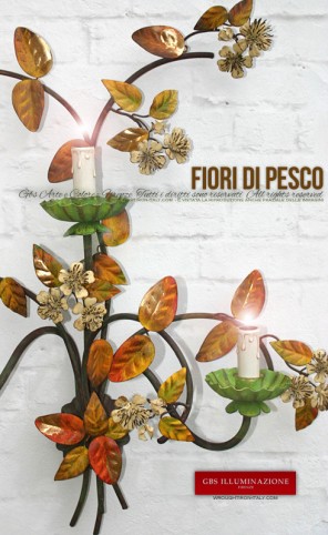 Dettaglio dei fiori con pistilli. Della stessa collezione con fiori di Pesco sono disoponibili anche tutti gli altri articoli di illuminazione come Lanterne, Lampadari, Lampioni, Plafoniere. Su misura. GBS FIRENZE